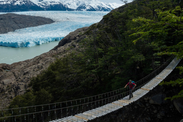Equipamentos ultraleves utilisados por mochileiros em trilas frias do Chile
