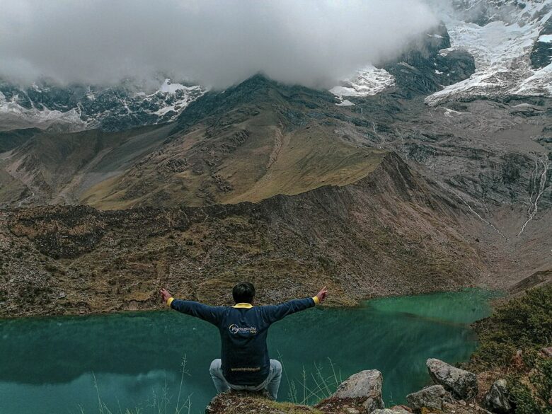 Laguna Humantay, lago turquesa aos pés dos Andes peruanos
